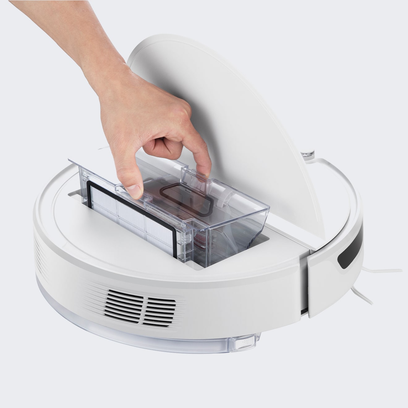 El depósito de polvo de 640 ml de Roborock E5 se puede vaciar con menos frecuencia El depósito de polvo de 640 ml de Roborock E5 se puede vaciar con menos frecuencia